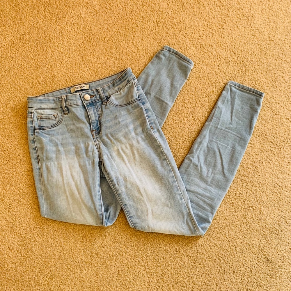 Charlotte Russe Refuge Light Wash Skinny Jeggings